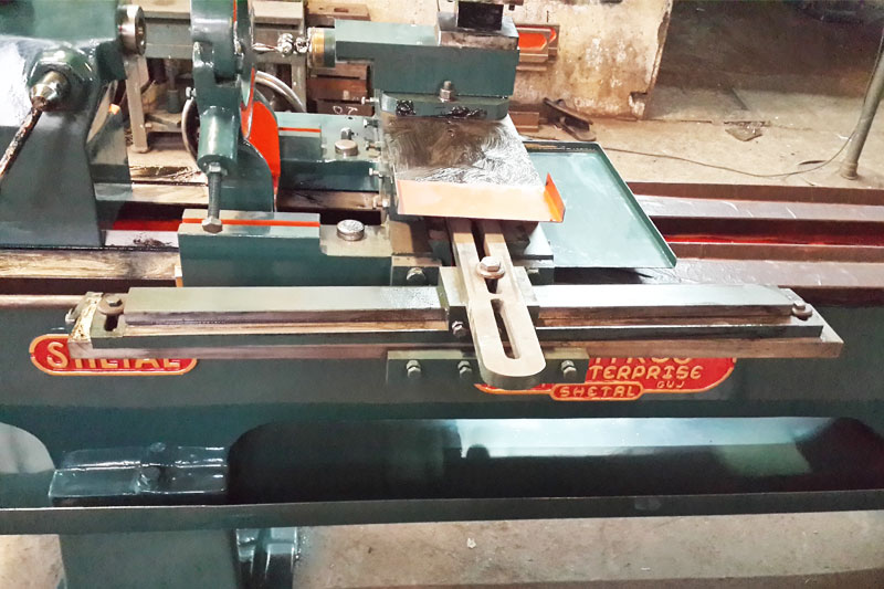 All Geared Lathe Machine