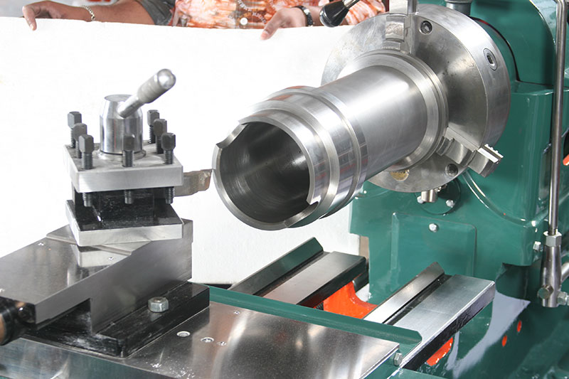 Medium Duty  Lathe Machine